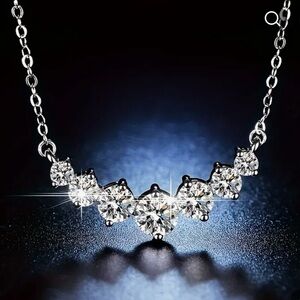 2.8 carats of Moissanite sterling silver necklace. Stunning brilliance.